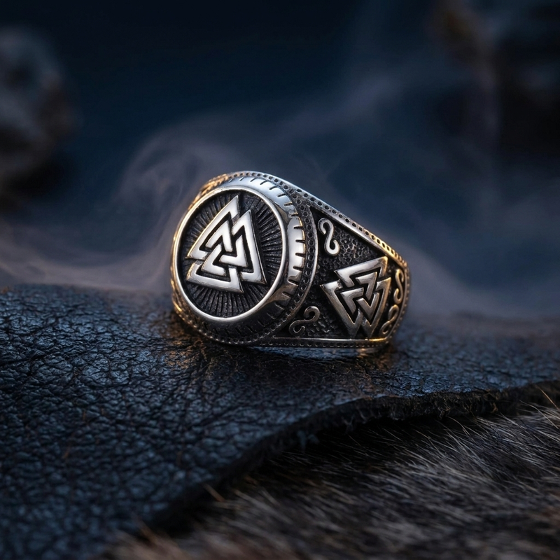 Chevalière d'Odin en contexte nordique angle vue alternative